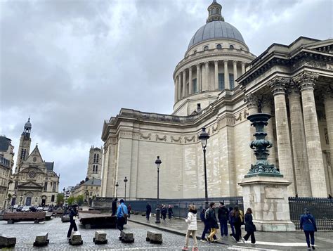  Le Panthéon: Pariisin Kuuluisa Mausoleumi ja Valoa Huokuva Historia