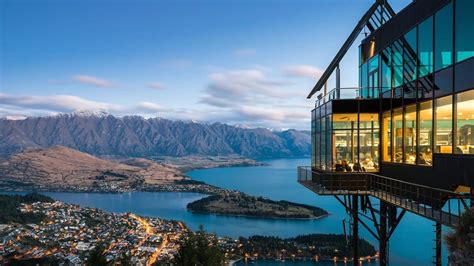 Queenstownin upeat näkymät: Aaltoilevan Luoteis-Kapin kauneuden keskellä!